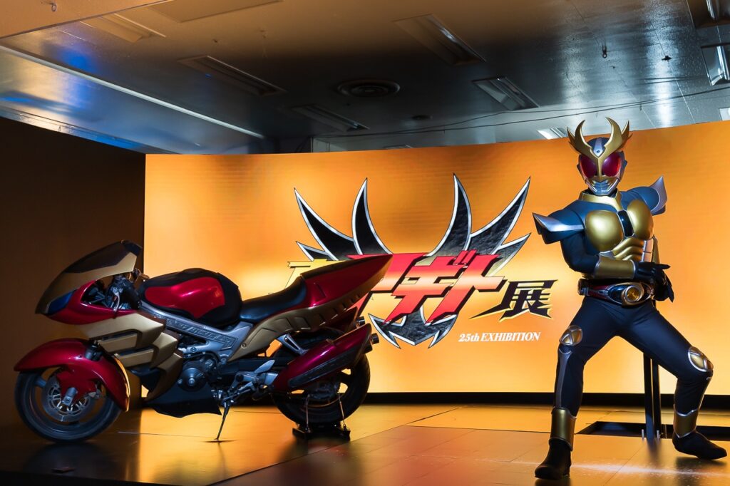 Exposición 25 aniversario de Kamen Rider Agito: así es la “Shin Agito Exhibition” en Ikebukuro